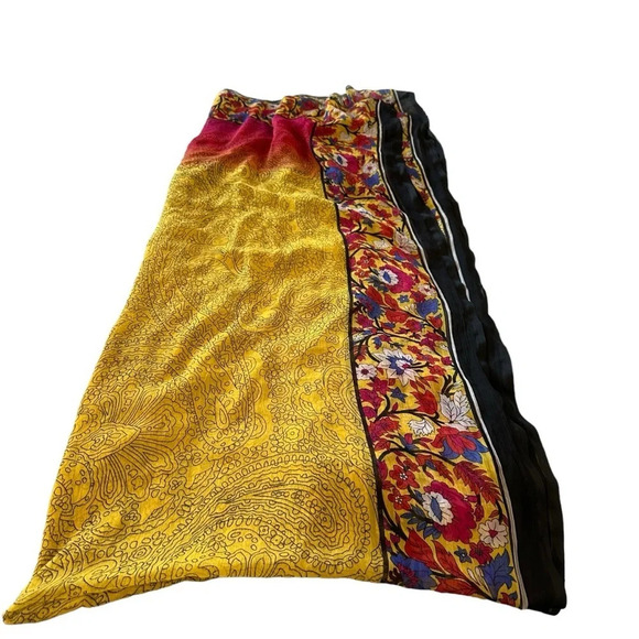 Large colorful floral paisley scarf/wrap 90" x 41 " - Picture 3 of 4
